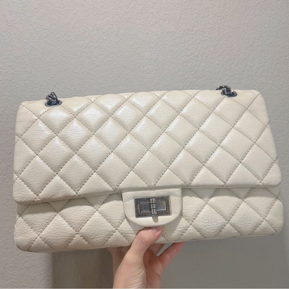 AUTHENTIC Chanel 2.55 reissue 227 White - Picture 1 of 11